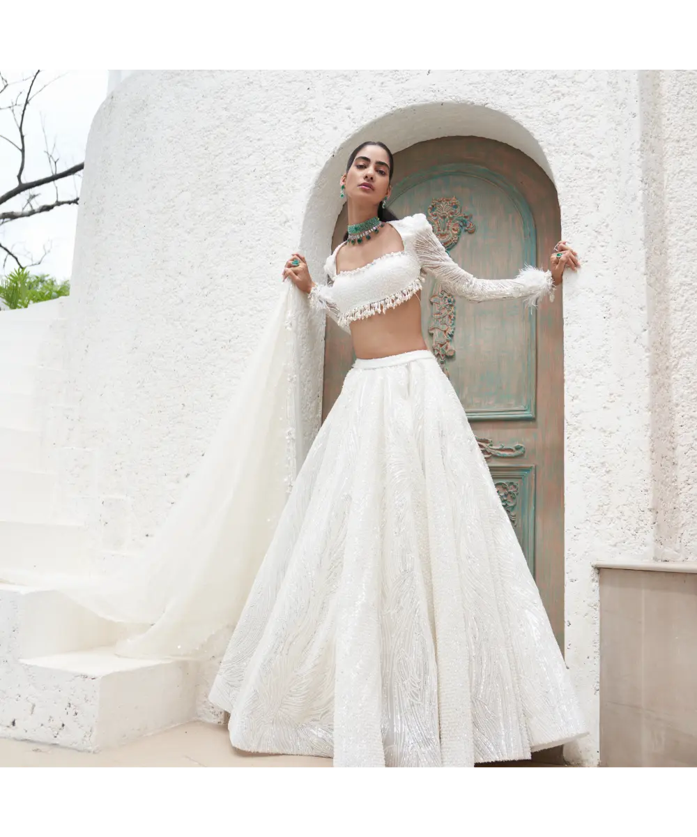 MAHIMA MAHAJAN- Taj